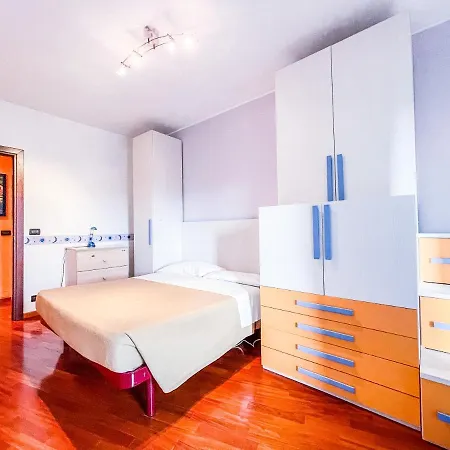 Myhouse Racconigi - Affitti Brevi Italia * Turin